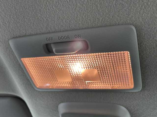 スズキ ハスラー G 福岡県 2019(令1)年 3.9万km クールカーキパールメタリック/ホワイト2トーンルーフ 純正メモリーナビゲーション/フルセグテレビ/バックカメラ/スマートキー/プッシュスタートエンジン/ベンチシート/シートヒーター/ドアバイザー/ステアリングスイッチ/ハロゲンライト/フロアマット