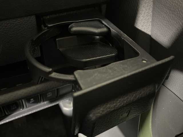 スズキ ハスラー G 福岡県 2019(令1)年 3.9万km クールカーキパールメタリック/ホワイト2トーンルーフ 純正メモリーナビゲーション/フルセグテレビ/バックカメラ/スマートキー/プッシュスタートエンジン/ベンチシート/シートヒーター/ドアバイザー/ステアリングスイッチ/ハロゲンライト/フロアマット