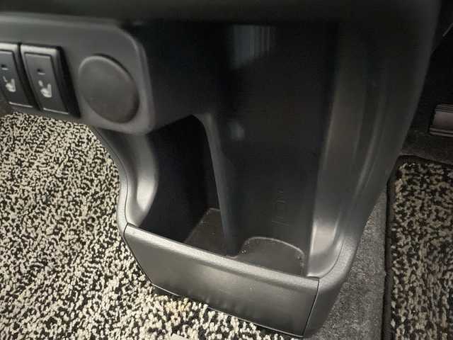 スズキ ハスラー G 福岡県 2019(令1)年 3.9万km クールカーキパールメタリック/ホワイト2トーンルーフ 純正メモリーナビゲーション/フルセグテレビ/バックカメラ/スマートキー/プッシュスタートエンジン/ベンチシート/シートヒーター/ドアバイザー/ステアリングスイッチ/ハロゲンライト/フロアマット