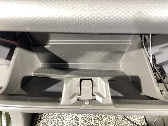 スズキ ハスラー G 福岡県 2019(令1)年 3.9万km クールカーキパールメタリック/ホワイト2トーンルーフ 純正メモリーナビゲーション/フルセグテレビ/バックカメラ/スマートキー/プッシュスタートエンジン/ベンチシート/シートヒーター/ドアバイザー/ステアリングスイッチ/ハロゲンライト/フロアマット