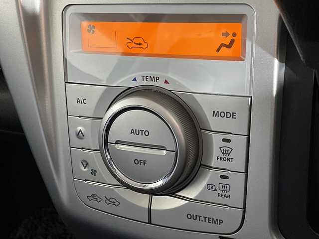 スズキ ハスラー G 福岡県 2019(令1)年 3.9万km クールカーキパールメタリック/ホワイト2トーンルーフ 純正メモリーナビゲーション/フルセグテレビ/バックカメラ/スマートキー/プッシュスタートエンジン/ベンチシート/シートヒーター/ドアバイザー/ステアリングスイッチ/ハロゲンライト/フロアマット