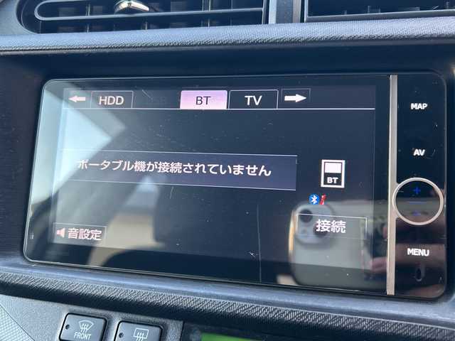 トヨタ アクア S 兵庫県 2013(平25)年 7.3万km ライムホワイトパールクリスタルシャイン 株)IDOMが運営する【じしゃロン姫路店】の自社ローン専用車両になります。こちらは現金またはオートローンご利用時の価格です。自社ローンご希望の方は別途その旨お申付けください。/純正HDDナビ/BT/CD/DVD/TV/プッシュスタート/横滑り防止装置/アイドリングストップ/オートライト/ETC/社外アルミホイール（BALMINUM）/純正フロアマット/保証書/取扱説明書