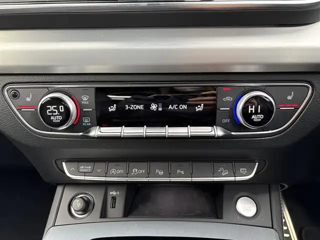 アウディ Ｑ５ SB 40TDIクワトロ Sライン 三重県 2022(令4)年 1.6万km デイトナグレーパールエフェクト 純正エアサスペンション/BangOlufsen3Dアドバンスサウンドシステム/ブラックスタイリングパッケージ/Sラインプラスパッケージ/アコースティックガラス（フロントサイド）/合皮貼内装（センターコンソール/ドアアームレスト/シートヒーター（後席）/シートヒーター(前席/後席左右)/パワーシート（前席）/シートメモリー機能（運転席）/純正オプション20インチ5本マルチスポークブラック塗装アルミホイール/MMIナビゲーション（Bluetooth/AM/FM/USB）/ETC2.0/全方位カメラ/ドライブレコーダー（前後）/速度警告/接近警告/トラフィックジャムアシスト/Audiアクティブレーンアシスト/Audiプレセンス/サイドアシスト/パークアシスト/アダプティブクルーズコントロール/ステアリングスイッチ/マトリクスLEDヘッドランプ/ダイナミックターンインジケーター/ヘッドランプウォッシャー/「S　line」エンブレム（フロントフェンダー）/「S」エンブレム入シルバー加飾付ディンプル革巻きステアリングホイール/「S」ロゴ入革/ダイナミカ（スエード調）コンビシート/スポーツシート（前席）/スペアキー