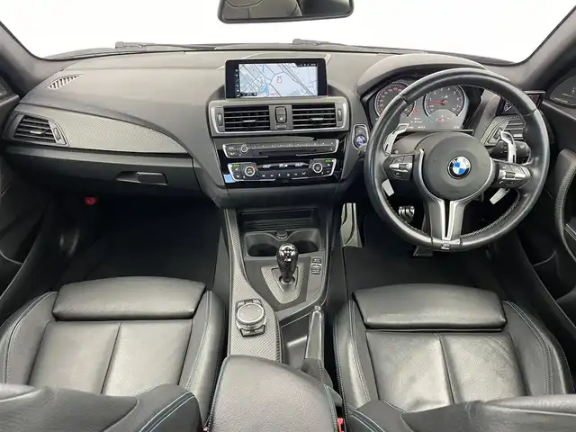 ＢＭＷ Ｍ２ 埼玉県 2017(平29)年 6.8万km サファイアブラックP サンルーフ　純正８．８インチナビ　バックカメラ　ＥＴＣ　ＨａｒｍａｎＫａｒｄｏｎ　黒レザー　クルーズコントロール　シートヒーター　メモリシート　純正アルミ　スマートキー　オートハイビーム　ＨＩＤ