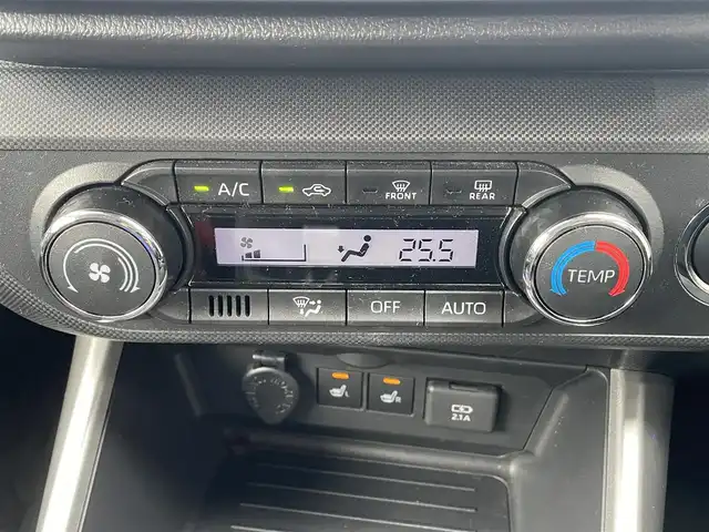 ダイハツ ロッキー G 千葉県 2019(令1)年 2.9万km シャイニングホワイトパール 純正9インチメモリナビ（NSZN-Y70D）/　（BT/DVD/CD/AM/FM)/フルセグ/バックカメラ/レーダークルーズコントロール/衝突軽減ブレーキ/レーンキープアシスト/クリアランスソナー/前席シートヒーター/ETC/USB
