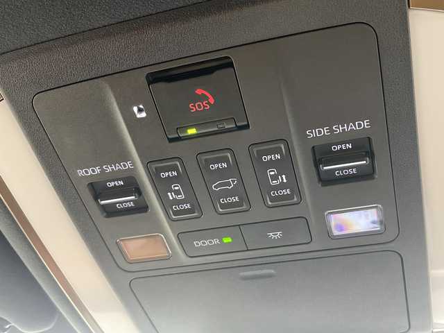 トヨタ ヴェルファイア ハイブリット Z プレミア 埼玉県 2023(令5)年 1.1万km プラチナホワイトパールマイカ サンルーフ/純正１４型ディスプレイオーディオ/ユニバーサルステップ/ベージュレザーシート/ワイヤレス充電/フルセグTV/360°カメラ/ブラインドスポットモニター/ヘッドアップディスプレイ/ＬＥＤヘッドライト/ビルトインＥＴＣ２．０/両側パワースライドドア/トヨタセーフティセンス/デジタルインナーミラー/シートヒーター・エアシート(D・N・2nd)/3列シート・オットマン・フルフラットシート/ウォークスルー/パワーシート/パワーバックドア/Bluetooth・HDMI/純正19インチアルミホイール/100V電源・1500W電源/MTモード付AT/Wエアコン/ステアリングヒーター/衝突被害軽減/スマートキー・プッシュスタート/パーキングアシスト/アイドリングストップ