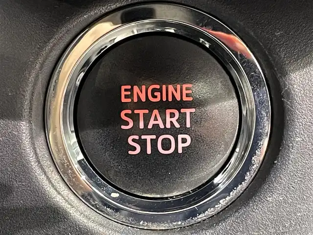 トヨタ ヴォクシー ZS 愛知県 2014(平26)年 5.4万km ホワイトパールクリスタルシャイン 純正９インチナビ/両側パワースライドドア/ドライブレコーダー/ビルトインＥＴＣ/バックカメラ/Ｂｌｕｅｔｏｏｔｈ/ＣＤ／ＤＶＤ/フルセグＴＶ/アイドリングストップ/純正１６インチアルミホイール/純正フロアマット/オートライト