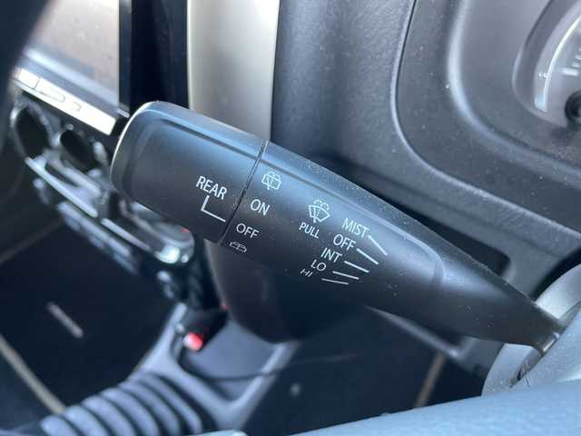 スズキ ジムニー ランドベンチャー 山口県 2016(平28)年 5.9万km クールカーキPM 4WD/5速マニュアル/pioneer製SDナビ/　Bluetooth/　AM/FM/　ワンセグテレビ/　DVD/　HDMI/ETC/前後ドライブレコーダー/リモコンキー/スペアキー/ステアリングスイッチ/リフトアップ/インタークーラー付ターボチャージャー/ABS/シートヒーター/純正フロアマット/背面タイヤ/本革巻ステアリング/ドアバイザー/純正16インチアルミホイール/ウィンカーミラー/衝突安全ボディー/運転席/助手席エアバッグ/パワーウィンドウ/パワーステアリング