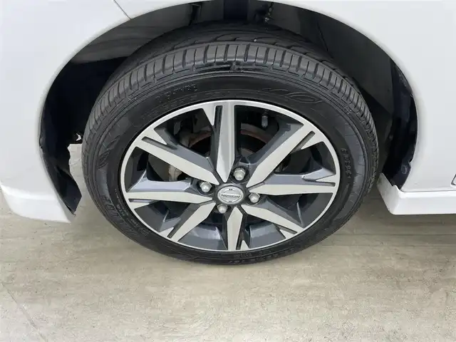 日産 デイズ ルークス HWS X Vセレクション 岡山県 2017(平29)年 7.1万km ホワイトパール 純正ナビ(MM317D-W)/【フルセグ/DVD/CD/AUX/Bluetooth/AM/FM】/エマージェンシーブレーキ/アラウンドビューモニター/踏み間違い防止/両側パワースライドドア/レーンキープアシスト/ＬＥＤヘッドライト/オートハイビーム/ＥＴＣ/ハーフレザー/純正フロアマット/純正アルミホイール/純正ドライブレコーダー(前方)/エンジンスタートボタン