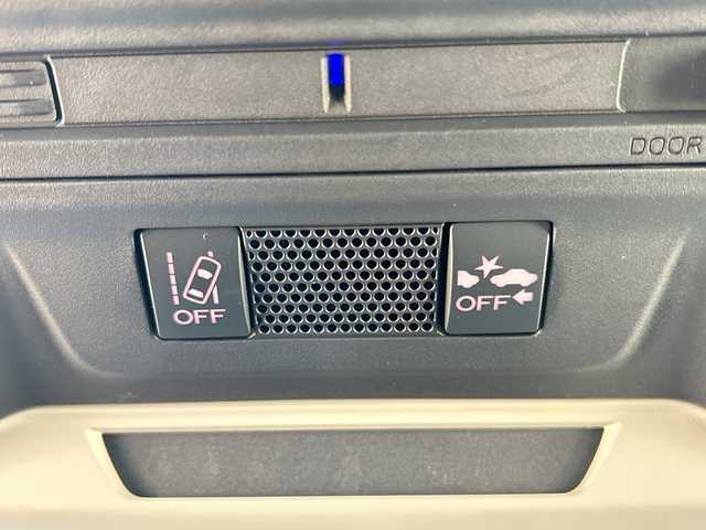 スバル インプレッサ スポーツ 2．0i－Lアイサイト 静岡県 2017(平29)年 7.4万km クリスタルホワイトパール ナビ機能/FM/AM/SD/iPod/フルセグTV/USB/Bluetooth/CD/DVD/HDMI/VTR/AUX/主要装備/・バックカメラ　/・ＢＳＭ　/・ドライブレコーダー　/・ＥＴＣ　/・パドルシフト　/・レーダークルーズコントロール　/・アイドリングストップ　/・レーンキープアシスト　/・フォグランプ　/・ステアリングリモコン　/・フォグランプ/・アイドリングストップ/・衝突軽減システム/・横滑り防止装置/・純正アルミホイール/・純正フロアマット