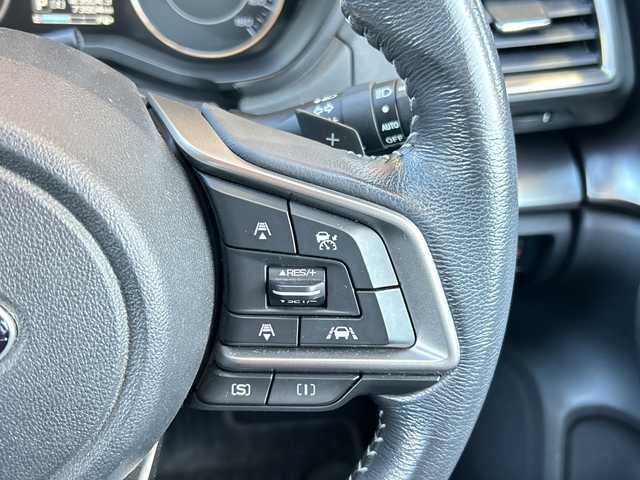 スバル インプレッサ スポーツ 2．0i－Lアイサイト 静岡県 2017(平29)年 7.4万km クリスタルホワイトパール ナビ機能/FM/AM/SD/iPod/フルセグTV/USB/Bluetooth/CD/DVD/HDMI/VTR/AUX/主要装備/・バックカメラ　/・ＢＳＭ　/・ドライブレコーダー　/・ＥＴＣ　/・パドルシフト　/・レーダークルーズコントロール　/・アイドリングストップ　/・レーンキープアシスト　/・フォグランプ　/・ステアリングリモコン　/・フォグランプ/・アイドリングストップ/・衝突軽減システム/・横滑り防止装置/・純正アルミホイール/・純正フロアマット