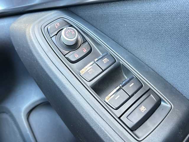 スバル インプレッサ スポーツ 2．0i－Lアイサイト 静岡県 2017(平29)年 7.4万km クリスタルホワイトパール ナビ機能/FM/AM/SD/iPod/フルセグTV/USB/Bluetooth/CD/DVD/HDMI/VTR/AUX/主要装備/・バックカメラ　/・ＢＳＭ　/・ドライブレコーダー　/・ＥＴＣ　/・パドルシフト　/・レーダークルーズコントロール　/・アイドリングストップ　/・レーンキープアシスト　/・フォグランプ　/・ステアリングリモコン　/・フォグランプ/・アイドリングストップ/・衝突軽減システム/・横滑り防止装置/・純正アルミホイール/・純正フロアマット