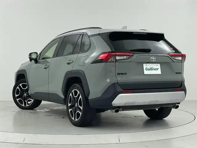 トヨタ ＲＡＶ４ アドベンチャー 大阪府 2021(令3)年 3.8万km アッシュグレーメタリック/アーバンカーキ トヨタセーフティーセンス/　・プリクラッシュセーフティ/　・レーントレーシングアシスト/　・ロードサインアシスト/　・先行車発進告知機能/　・パーキングサポートブレーキ/純正ディスプレイオーディオ（Bluetooth）/バックカメラ/レーダークルーズコントロール/LEDヘッドライト/フォグランプ/レザーシート/パワーシート/純正19インチアルミホイール/ブラインドスポットモニター/パワーバックドア/スマートキー/ETC2.0
