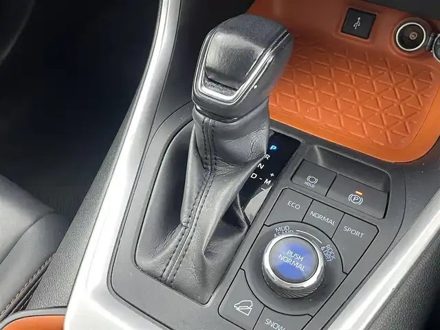 トヨタ ＲＡＶ４ アドベンチャー 大阪府 2021(令3)年 3.8万km アッシュグレーメタリック/アーバンカーキ トヨタセーフティーセンス/　・プリクラッシュセーフティ/　・レーントレーシングアシスト/　・ロードサインアシスト/　・先行車発進告知機能/　・パーキングサポートブレーキ/純正ディスプレイオーディオ（Bluetooth）/バックカメラ/レーダークルーズコントロール/LEDヘッドライト/フォグランプ/レザーシート/パワーシート/純正19インチアルミホイール/ブラインドスポットモニター/パワーバックドア/スマートキー/ETC2.0