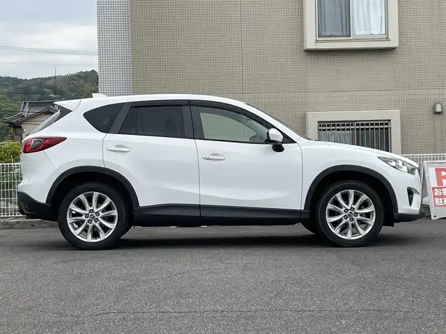マツダ ＣＸ－５ XD 山口県 2013(平25)年 10.4万km クリスタルホワイトパールマイカ ワンオーナー/SDナビ フルセグTV CD DVD BT/バックカメラ/サイドカメラ(ムールミラー表示)/LEDオートヘッドライト/フォグライト/ブラインドスポットモニタ/19インチ アルミホイール/ステアリングリモコン/革巻きステアリング/クルーズコントロール/ETC/スマートキー 2個/保証書 取説 ナビ取説