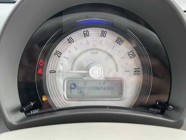 スズキ ラパン L 秋田県 2022(令4)年 0.9万km シフォンアイボリーM 登録時走行距離8674km/４WD/後方コーナーセンサー/横滑り防止装置/盗難防止装置/レーンキープアシスト/衝突被害軽減システム/車線逸脱警報/アイドリングストップ/オートライト/純正フロアマット/運転席シートヒーター/格納サイドミラー/スマートキー