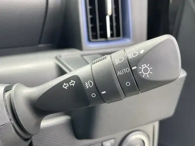 ダイハツ タント カスタム X 熊本県 2021(令3)年 4.1万km ブラックマイカメタリック 衝突軽減ブレーキ/レーンキープアシスト/プッシュスタート/純正ナビ/（CD・DVD・フルセグTV・BTオーディオ・SD）/全方位カメラ/純正フリップダウンモニター/ETC/ドライブレコーダー/純正14インチAW/両側パワースライドドア/ハーフレザーシート/前席シートヒーター/LEDヘッドライト/オートライト/フォグライト/前後コーナーセンサー/横滑り防止装置/ウィンカーミラー/純正フロアマット/純正ドアバイザー/新車保証書/取扱説明書/スマートスペアキー×1本