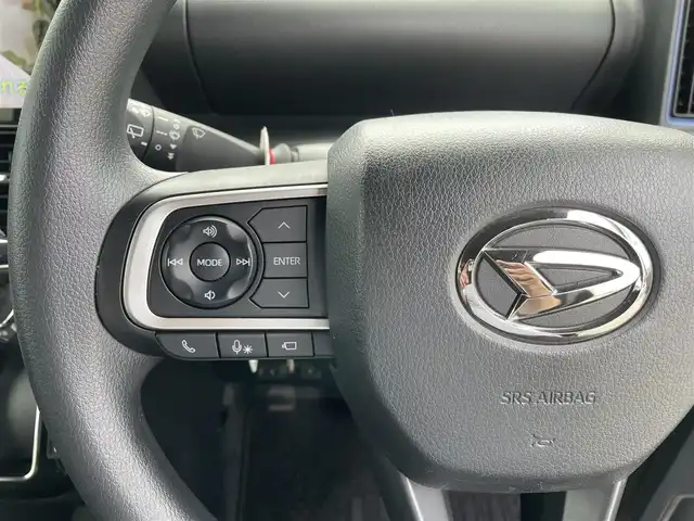 ダイハツ タント カスタム X 熊本県 2021(令3)年 4.1万km ブラックマイカメタリック 衝突軽減ブレーキ/レーンキープアシスト/プッシュスタート/純正ナビ/（CD・DVD・フルセグTV・BTオーディオ・SD）/全方位カメラ/純正フリップダウンモニター/ETC/ドライブレコーダー/純正14インチAW/両側パワースライドドア/ハーフレザーシート/前席シートヒーター/LEDヘッドライト/オートライト/フォグライト/前後コーナーセンサー/横滑り防止装置/ウィンカーミラー/純正フロアマット/純正ドアバイザー/新車保証書/取扱説明書/スマートスペアキー×1本