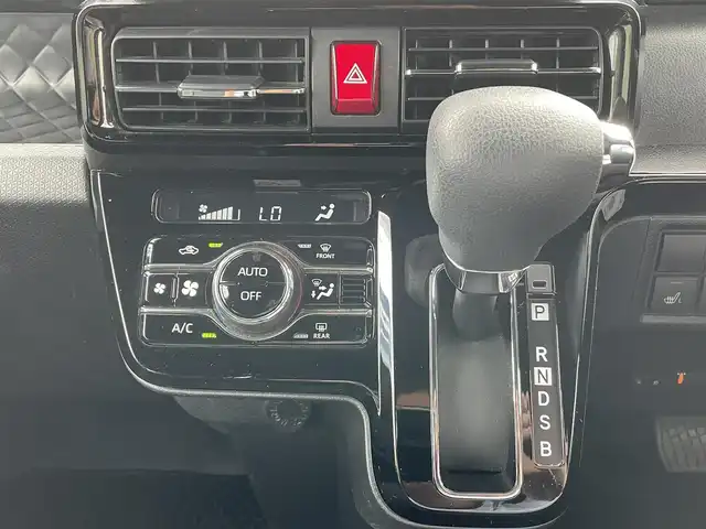 ダイハツ タント カスタム X 熊本県 2021(令3)年 4.1万km ブラックマイカメタリック 衝突軽減ブレーキ/レーンキープアシスト/プッシュスタート/純正ナビ/（CD・DVD・フルセグTV・BTオーディオ・SD）/全方位カメラ/純正フリップダウンモニター/ETC/ドライブレコーダー/純正14インチAW/両側パワースライドドア/ハーフレザーシート/前席シートヒーター/LEDヘッドライト/オートライト/フォグライト/前後コーナーセンサー/横滑り防止装置/ウィンカーミラー/純正フロアマット/純正ドアバイザー/新車保証書/取扱説明書/スマートスペアキー×1本