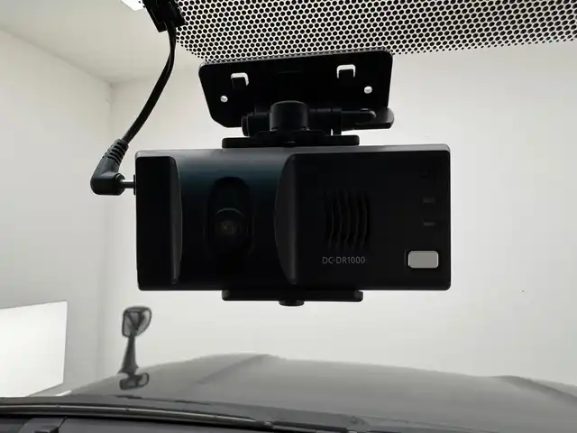 トヨタ ランドクルーザー AX Gセレクション 兵庫県 2008(平20)年 12.8万km ブラック 社外ＳＤナビ　/Bluetooth/CD/DVD/SD/フルセグ/クルーズコントロール　/純正フロアマット　/社外２２インチアルミホイール　/オートライト　/バックカメラ　/ＥＴＣ　/前後ドライブレコーダー　/シートヒーター　/パワーシート　/４ＷＤ　/スペアキー/前後コーナーセンサー/オートライト/パワーシート/4WD