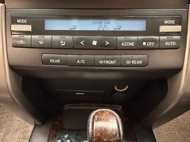 トヨタ ランドクルーザー AX Gセレクション 兵庫県 2008(平20)年 12.8万km ブラック 社外ＳＤナビ　/Bluetooth/CD/DVD/SD/フルセグ/クルーズコントロール　/純正フロアマット　/社外２２インチアルミホイール　/オートライト　/バックカメラ　/ＥＴＣ　/前後ドライブレコーダー　/シートヒーター　/パワーシート　/４ＷＤ　/スペアキー/前後コーナーセンサー/オートライト/パワーシート/4WD