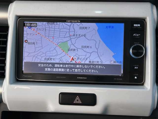 スズキ ハスラー X 茨城県 2014(平26)年 12.8万km 白 ワンオーナー/フリップダウンモニター/社外ナビ/AM/FM/フルセグTV/BT/iPod/バックカメラ/横滑り防止装置/盗難防止装置/衝突被害軽減システム/HIDオートライト/シートヒーター/純正14インチアルミホイール/ダウンヒルアシストコントロール/アイドリングストップ/プッシュスタート/スマートキー/ETC