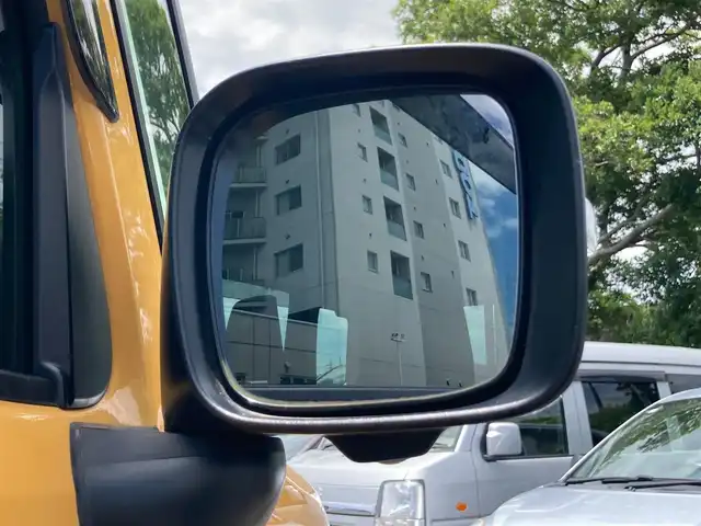 スズキ スペーシア ギア HYBRID XZ 静岡県 2018(平30)年 2万km アクティブイエロー/ガンメタリック2トーン 純正ナビ/フルセグTV/全方位モニター/バックカメラ/パワースライドドア（両側）/セーフティサポート/・デュアルセンサーブレーキサポート/・車線逸脱警報機能/・先行車発進お知らせ機能/LEDヘッドランプ/純正14インチアルミ/フォグランプ/オートライト/シートヒーター/革巻きステアリング/ステアリングスイッチ/キーレスプッシュスタート/オートエアコン/ルーフレール/パーソナルテーブル/禁煙車