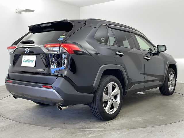 トヨタ ＲＡＶ４ ハイブリットG 兵庫県 2020(令2)年 6.9万km アティチュードブラックマイカ ・ワンオーナー車/・純正ディスプレイナビ&TV&BT&USB&Miracast/・パノラミックビューモニター/・Toyota Safety Sense/・プリクラッシュセーフティ/・レーントレーシングアシスト[LTA] /・レーダークルーズコントロール（全車速追従機能付） /・オートマチックハイビーム[AHB] /・ロードサインアシスト[RSA]/・先行車発進告知機能[TMN/・インテリジェントクリアランスソナー/・パーキングサポートブレーキ（静止物）/・リヤクロストラフィックオートブレーキ/・ブラインドスポットモニター/・車両接近通報装置/・ビルトインETC2.0/・ハンズフリーパワーバックドア（挟み込み防止機能・停止位置メモリー機能付）/・ステアリングヒーター/・スマートキー/・Bi-Beam LEDヘッドランプ/・LEDリヤフォグランプ/・合成皮革シート/・快適温熱シート/・社外前後ドライブレコーダー/・新車時保証書/・取扱説明書