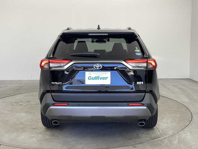 トヨタ ＲＡＶ４ ハイブリットG 兵庫県 2020(令2)年 6.9万km アティチュードブラックマイカ ・ワンオーナー車/・純正ディスプレイナビ&TV&BT&USB&Miracast/・パノラミックビューモニター/・Toyota Safety Sense/・プリクラッシュセーフティ/・レーントレーシングアシスト[LTA] /・レーダークルーズコントロール（全車速追従機能付） /・オートマチックハイビーム[AHB] /・ロードサインアシスト[RSA]/・先行車発進告知機能[TMN/・インテリジェントクリアランスソナー/・パーキングサポートブレーキ（静止物）/・リヤクロストラフィックオートブレーキ/・ブラインドスポットモニター/・車両接近通報装置/・ビルトインETC2.0/・ハンズフリーパワーバックドア（挟み込み防止機能・停止位置メモリー機能付）/・ステアリングヒーター/・スマートキー/・Bi-Beam LEDヘッドランプ/・LEDリヤフォグランプ/・合成皮革シート/・快適温熱シート/・社外前後ドライブレコーダー/・新車時保証書/・取扱説明書