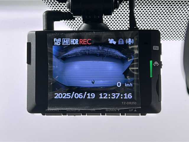 トヨタ アクア S スタイルブラック 沖縄県 2020(令2)年 4万km ブラックマイカ 禁煙車/前後方向カメラドライブレコーダー/　トヨタTz 【TZ-210】/社外ナビ/　carrozeria 7インチ 【AVIC-RW503】/    ＴＶ Bluetooth ＡＵＸ　ＵＳＢ/セーフティセンス/オートマチックハイビーム/プッシュスタート/スマートキー/ステアリングスイッチ/前後方向コーナーセンサー/ＬＥＤヘッドライト/ドアバイザー/LTA レーントレーシングアシスト/プリクラッシュセーフティ