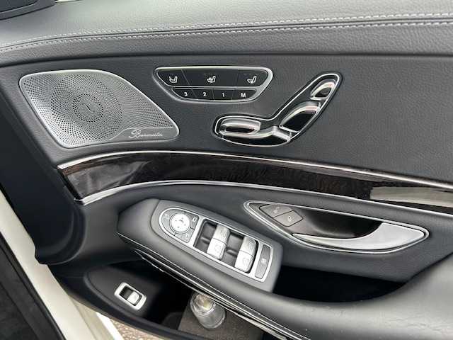 メルセデス・ベンツ Ｓ４５０Ｌ 東京都 2019(平31)年 1.8万km ダイヤモンドホワイト 純正HDDナビ/パノラミックススライディングルーフ/レーダーセーフティパッケージ/・アクティブディスタンスアシストディストロニック/・アクティブステアリングアシスト/・アクティブエマージェンシーストップアシスト/・アクティブブレーキアシスト/・アクティブブラインドスポットアシスト/・アクティブレーンチェンジアシスト/・トラフィックサインアシスト/・渋滞時緊急ブレーキ機能/・PRE-SAFE/360度カメラシステム/アクティブパーキングアシスト/パワーシート（前席/後席）/ヘッドアップディスプレイ/Burmesterサラウンドサウンドシステム/LEDヘッドライト/ETC2.0/純正ドライブレコーダー前後/保証書/取扱説明書
