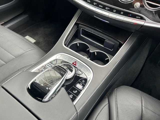 メルセデス・ベンツ Ｓ４５０Ｌ 東京都 2019(平31)年 1.8万km ダイヤモンドホワイト 純正HDDナビ/パノラミックススライディングルーフ/レーダーセーフティパッケージ/・アクティブディスタンスアシストディストロニック/・アクティブステアリングアシスト/・アクティブエマージェンシーストップアシスト/・アクティブブレーキアシスト/・アクティブブラインドスポットアシスト/・アクティブレーンチェンジアシスト/・トラフィックサインアシスト/・渋滞時緊急ブレーキ機能/・PRE-SAFE/360度カメラシステム/アクティブパーキングアシスト/パワーシート（前席/後席）/ヘッドアップディスプレイ/Burmesterサラウンドサウンドシステム/LEDヘッドライト/ETC2.0/純正ドライブレコーダー前後/保証書/取扱説明書