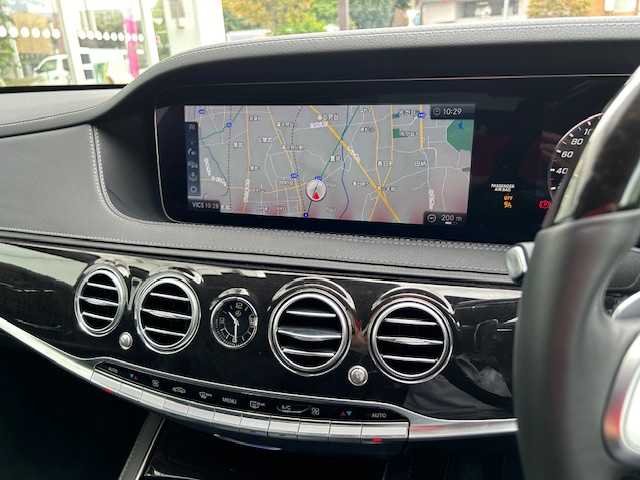 メルセデス・ベンツ Ｓ４５０Ｌ 東京都 2019(平31)年 1.8万km ダイヤモンドホワイト 純正HDDナビ/パノラミックススライディングルーフ/レーダーセーフティパッケージ/・アクティブディスタンスアシストディストロニック/・アクティブステアリングアシスト/・アクティブエマージェンシーストップアシスト/・アクティブブレーキアシスト/・アクティブブラインドスポットアシスト/・アクティブレーンチェンジアシスト/・トラフィックサインアシスト/・渋滞時緊急ブレーキ機能/・PRE-SAFE/360度カメラシステム/アクティブパーキングアシスト/パワーシート（前席/後席）/ヘッドアップディスプレイ/Burmesterサラウンドサウンドシステム/LEDヘッドライト/ETC2.0/純正ドライブレコーダー前後/保証書/取扱説明書