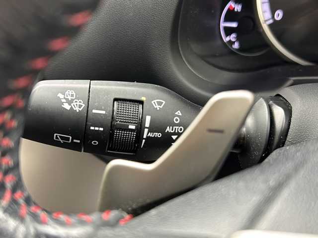 レクサス ＮＸ 200t Fスポーツ 大阪府 2015(平27)年 10.2万km ソニッククォーツ 純正ナビ/(フルセグTV/Bluetooth/USB接続)/マークレビンソン/パノラマムーンルーフ/ブラインドスポットモニター/パワーバックドア/電動格納セカンドシート/全方位カメラ/社外ダウンサス/レーダークルーズコントロール/プリクラッシュセーフティ/LEDヘッドライト/オートマチックハイビーム/前後コーナーセンサー/赤革シート/シートヒーター/シートベンチレーション/社外エアロ/カーボンスポイラー