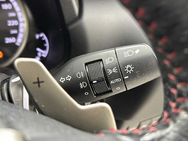 レクサス ＮＸ 200t Fスポーツ 大阪府 2015(平27)年 10.2万km ソニッククォーツ 純正ナビ/(フルセグTV/Bluetooth/USB接続)/マークレビンソン/パノラマムーンルーフ/ブラインドスポットモニター/パワーバックドア/電動格納セカンドシート/全方位カメラ/社外ダウンサス/レーダークルーズコントロール/プリクラッシュセーフティ/LEDヘッドライト/オートマチックハイビーム/前後コーナーセンサー/赤革シート/シートヒーター/シートベンチレーション/社外エアロ/カーボンスポイラー