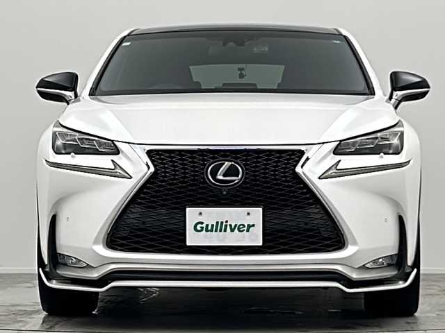 レクサス ＮＸ 200t Fスポーツ 大阪府 2015(平27)年 10.2万km ソニッククォーツ 純正ナビ/(フルセグTV/Bluetooth/USB接続)/マークレビンソン/パノラマムーンルーフ/ブラインドスポットモニター/パワーバックドア/電動格納セカンドシート/全方位カメラ/社外ダウンサス/レーダークルーズコントロール/プリクラッシュセーフティ/LEDヘッドライト/オートマチックハイビーム/前後コーナーセンサー/赤革シート/シートヒーター/シートベンチレーション/社外エアロ/カーボンスポイラー