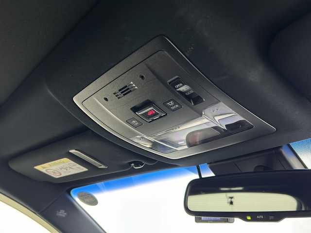 レクサス ＮＸ 200t Fスポーツ 大阪府 2015(平27)年 10.2万km ソニッククォーツ 純正ナビ/(フルセグTV/Bluetooth/USB接続)/マークレビンソン/パノラマムーンルーフ/ブラインドスポットモニター/パワーバックドア/電動格納セカンドシート/全方位カメラ/社外ダウンサス/レーダークルーズコントロール/プリクラッシュセーフティ/LEDヘッドライト/オートマチックハイビーム/前後コーナーセンサー/赤革シート/シートヒーター/シートベンチレーション/社外エアロ/カーボンスポイラー