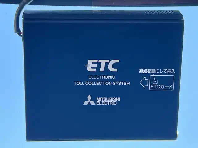 スズキ スイフト 兵庫県 2018(平30)年 4万km チャンピオンイエロー 社外8インチナビ（KENWOOD）/Bluetooth接続/フルセグ/全方位カメラ/社外ETC/シートヒーター/セーフティサポート/社外フロアマット/レーンキープアシスト/オートライト/横滑り防止装置/LEDヘッドライト