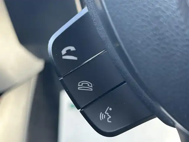 スズキ スイフト 兵庫県 2018(平30)年 4万km チャンピオンイエロー 社外8インチナビ（KENWOOD）/Bluetooth接続/フルセグ/全方位カメラ/社外ETC/シートヒーター/セーフティサポート/社外フロアマット/レーンキープアシスト/オートライト/横滑り防止装置/LEDヘッドライト