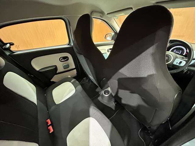 ルノー トゥインゴ インテンス 千葉県 2019(平31)年 3万km ブルードラジェ クルーズコントロール　/バックソナー　/オートライト　/オートエアコン　/ＥＴＣ　/アイドリングストップ　/ファブリックシート　/純正１５インチＡＷ　/禁煙車