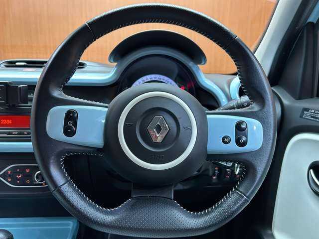 ルノー トゥインゴ インテンス 千葉県 2019(平31)年 3万km ブルードラジェ クルーズコントロール　/バックソナー　/オートライト　/オートエアコン　/ＥＴＣ　/アイドリングストップ　/ファブリックシート　/純正１５インチＡＷ　/禁煙車