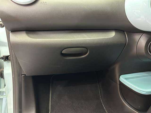 ルノー トゥインゴ インテンス 千葉県 2019(平31)年 3万km ブルードラジェ クルーズコントロール　/バックソナー　/オートライト　/オートエアコン　/ＥＴＣ　/アイドリングストップ　/ファブリックシート　/純正１５インチＡＷ　/禁煙車