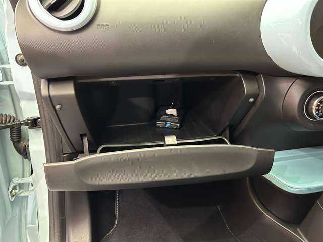 ルノー トゥインゴ インテンス 千葉県 2019(平31)年 3万km ブルードラジェ クルーズコントロール　/バックソナー　/オートライト　/オートエアコン　/ＥＴＣ　/アイドリングストップ　/ファブリックシート　/純正１５インチＡＷ　/禁煙車