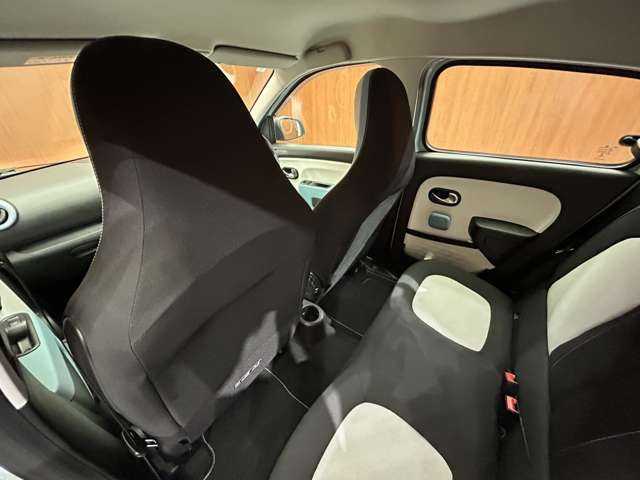 ルノー トゥインゴ インテンス 千葉県 2019(平31)年 3万km ブルードラジェ クルーズコントロール　/バックソナー　/オートライト　/オートエアコン　/ＥＴＣ　/アイドリングストップ　/ファブリックシート　/純正１５インチＡＷ　/禁煙車