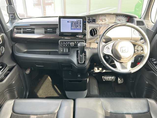 ホンダ Ｎ ＢＯＸ カスタム G L ターボ ホンダセンシング 岐阜県 2019(平31)年 3.8万km クリスタルブラックパール 登録時走行距離37906km/純正８型ナビ（VXU-195NB）/ワンセグテレビ/バックカメラ/Blue tooth・CD・DVD・SDミュージックサーバー/ビルトインETC/両側パワースライドドア/ターボ車/ホンダセンシング/コーナーセンサー後方/ＬＥＤヘッドライト/レーンキープアシスト/レーダークルーズコントロール/横滑り防止装置/盗難防止装置/ハーフレザーシート/ベンチシート/フルフラットシート/純正フロアマット/プッシュスタート/スマートキー/純正１５アルミ/ラメ加工インパネ/パドルシフト