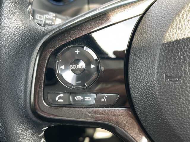 ホンダ Ｎ ＢＯＸ カスタム G L ターボ ホンダセンシング 岐阜県 2019(平31)年 3.8万km クリスタルブラックパール 登録時走行距離37906km/純正８型ナビ（VXU-195NB）/ワンセグテレビ/バックカメラ/Blue tooth・CD・DVD・SDミュージックサーバー/ビルトインETC/両側パワースライドドア/ターボ車/ホンダセンシング/コーナーセンサー後方/ＬＥＤヘッドライト/レーンキープアシスト/レーダークルーズコントロール/横滑り防止装置/盗難防止装置/ハーフレザーシート/ベンチシート/フルフラットシート/純正フロアマット/プッシュスタート/スマートキー/純正１５アルミ/ラメ加工インパネ/パドルシフト