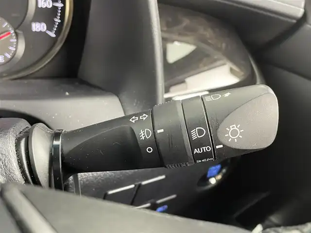 トヨタ アルファード S タイプゴールドⅢ 大分県 2023(令5)年 2.5万km ホワイトパールクリスタルシャイン トヨタセーフティーセンス/・プリクラッシュセーフティー/・LTA操舵支援有/・レーダークルーズコントロール/・オートハイビーム/純正ナビ/（フルセグ/CD/DVD/Bluetooth）/ツインムーンルーフ/フリップダウンモニター/デジタルインナーミラー/電動パーキングブレーキ/オートブレーキホールド/ハーフレザーシート/ビルトインETC2.0/スマートキー・プッシュスタート/純正アルミホイール