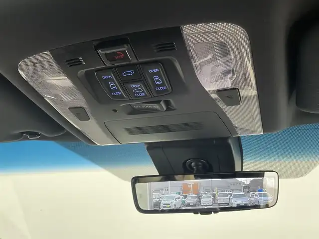 トヨタ アルファード S タイプゴールドⅢ 大分県 2023(令5)年 2.5万km ホワイトパールクリスタルシャイン トヨタセーフティーセンス/・プリクラッシュセーフティー/・LTA操舵支援有/・レーダークルーズコントロール/・オートハイビーム/純正ナビ/（フルセグ/CD/DVD/Bluetooth）/ツインムーンルーフ/フリップダウンモニター/デジタルインナーミラー/電動パーキングブレーキ/オートブレーキホールド/ハーフレザーシート/ビルトインETC2.0/スマートキー・プッシュスタート/純正アルミホイール