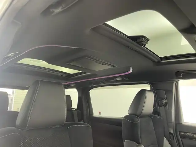 トヨタ アルファード S タイプゴールドⅢ 大分県 2023(令5)年 2.5万km ホワイトパールクリスタルシャイン トヨタセーフティーセンス/・プリクラッシュセーフティー/・LTA操舵支援有/・レーダークルーズコントロール/・オートハイビーム/純正ナビ/（フルセグ/CD/DVD/Bluetooth）/ツインムーンルーフ/フリップダウンモニター/デジタルインナーミラー/電動パーキングブレーキ/オートブレーキホールド/ハーフレザーシート/ビルトインETC2.0/スマートキー・プッシュスタート/純正アルミホイール