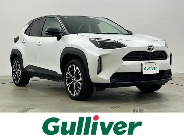 トヨタ ヤリスクロス ハイブリッド Z 岡山県 2024(令6)年 0.7万km ブラックマイカ/プラチナホワイトパールマイカ 純正８インチディスプレイオーディオ/【ナビ/Bluetooth/フルセグTV/Carplay】/パノラミックビューモニター/ハーフレザーシート/前席シートヒーター/ステアリングヒーター/レーダークルーズコントロール/社外ドライブレコーダー（前後）/型番:TZ-DR210/ビルトインＥＴＣ/プリクラッシュセーフティ/HDMI接続/オートブレーキホールド/ＬＥＤヘッドライト/オートハイビーム/ブラインドスポットモニター/テレビキャンセラー/スマートキー×1